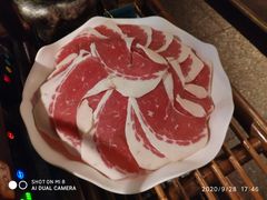 -老牌坊云南鱼豆花火锅(哈西万达店)