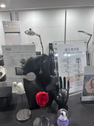 -龙之吻专业刺青·手工耳洞·纹身去色
