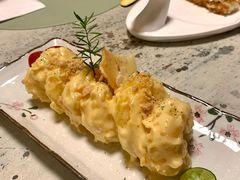 招牌沙汁大虾球-T館·花园艺术餐厅