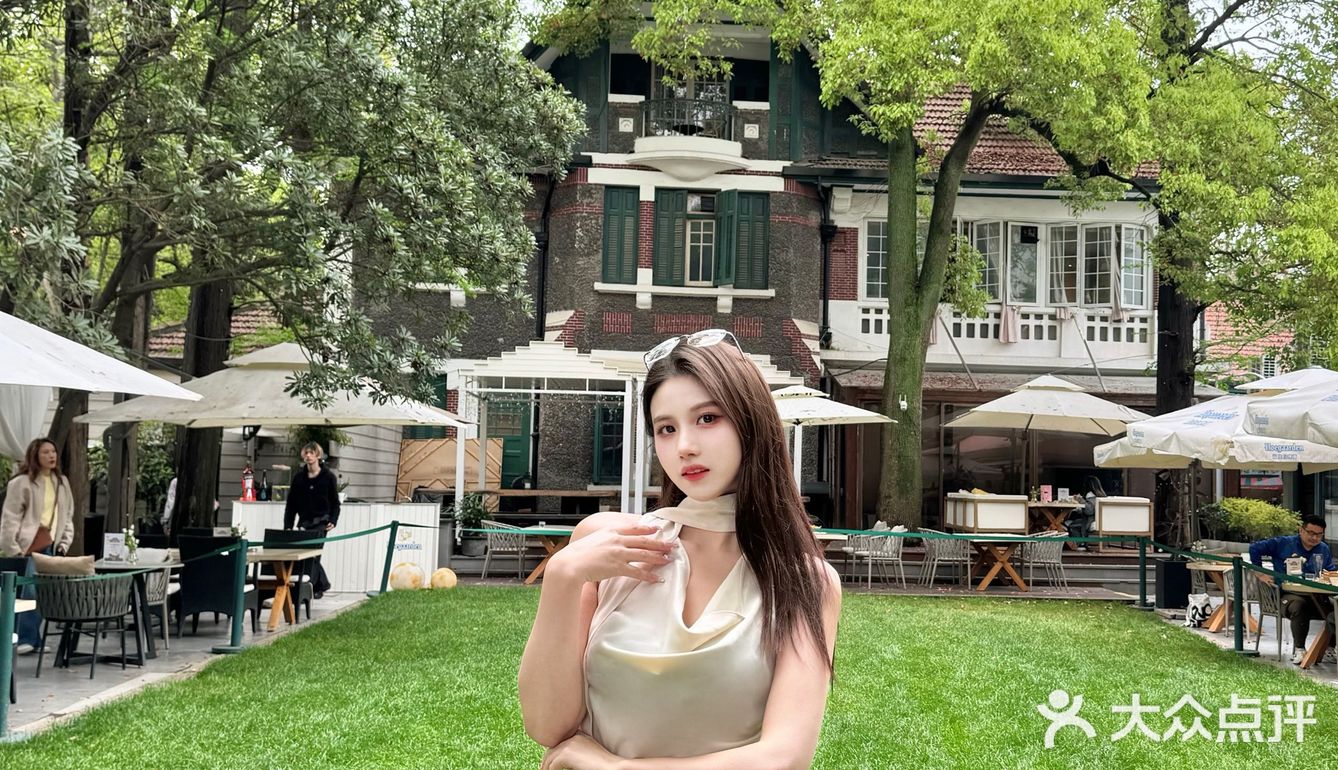 最新上海打卡地，花园餐厅拍照超出片！