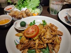 -大头虾越式风味餐厅(光明广场店)