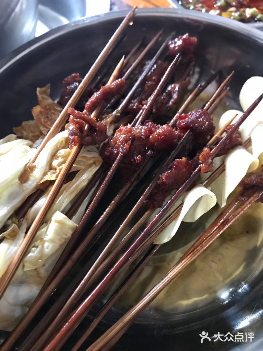 学街秀兰麻辣烫图片