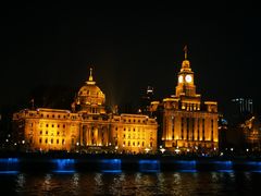 -黄浦江游览十六铺3号码头网红自助餐