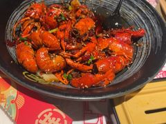 -肥肥虾庄·金牌油焖大虾(汉街SKP店)
