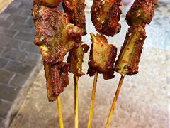 -巴汗羊肉串烧烤店