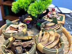 -慢丽江·云南野生菌土鸡锅(西山店)