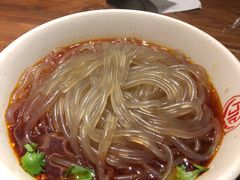 万记特色酸辣粉-万记麻辣烫国展总店