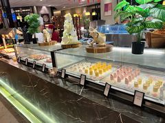 -广州万富希尔顿酒店·感趣自助餐厅·金秋蟹宴生蚝海鲜刺身