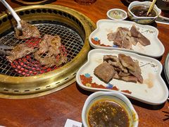 -肉魁屋·烧肉·烧鸟·酒场(高新店)