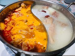 猪手鸳鸯锅-小街猪手(团结湖店)