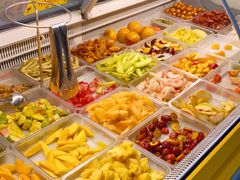 自助取餐区-老炳·七丛松甘草水果