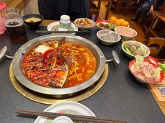 -沸炉重庆老火锅(军事博物馆店)