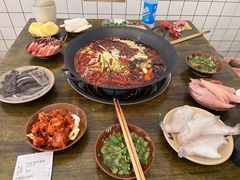 -黄潇洒老火锅(九眼桥宏济巷店)