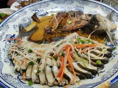 -梓檚中餐厅湖北菜小龙虾武昌鱼排骨藕汤(黄鹤楼店)