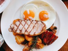 -ROAST coffee & eatery