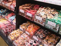 -良品铺子(五角场万达店)
