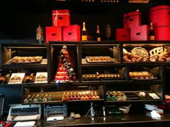 -Salon de The de Joel Robuchon(外滩18号店)
