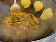 -哈尔滨烧烤·山河村铁锅炖(交大店)
