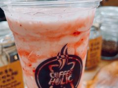 草莓优格沁爽冰-COFFEE HOLIC(朝外SOHO店)