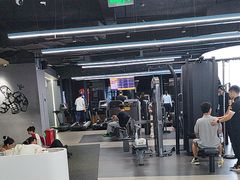 -超鹿运动(五四路恒力城店)