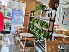 用餐区-华莱士·炸鸡汉堡(蜜欢购物店)