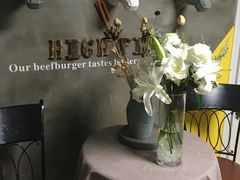 -HIGH FIVE哈福手工汉堡(桂林路店)