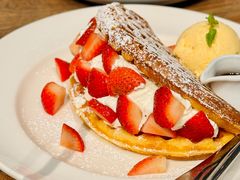 -ROAST coffee & eatery