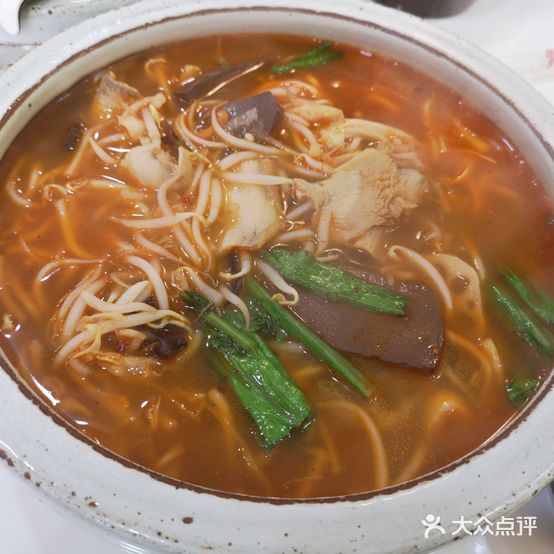 贡线云南米线麻辣香锅