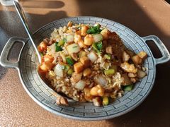 -曼听小寨海鲜烧烤·大连辣炒大王(盖州街店)