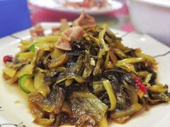 酸菜大肠-银峰农庄·特色烧鸡·鲜无花果浸鸡