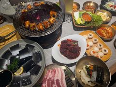 -草家酱蟹炭火烤肉店(珲春南路一店)