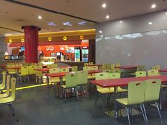 大堂-汽车博物馆主题餐厅