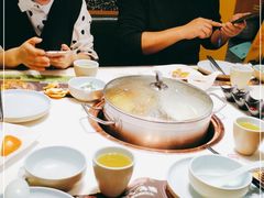 -洪氏嗨捞·猪肚鸡火锅(阳光天地店)