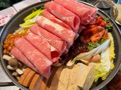 部队锅-MI WU FACTORY米屋美食工厂餐厅(绿地店)