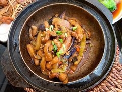 咸鱼鸡粒茄子煲-玉兰苑一等茶餐厅