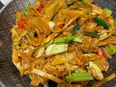 -东口码头·烧鸽子·鱼头泡饼·地方菜(金鹰悦城店)