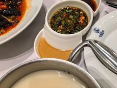 -红鼎豆捞·非遗鲍皇汤火锅(宝丰路店)