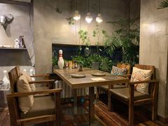 -HIGH FIVE哈福手工汉堡(桂林路店)