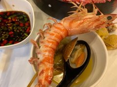 -鲜入围煮花胶鸡海鲜火锅