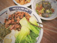 豆辣瘦肉条拌饭-黑白电视长沙小吃(美林M·LIVE天地东座店)