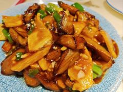 -老码头黑皮肘子锅包肉熏酱水饺(文政街店)