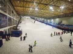 -乔波室内滑雪场