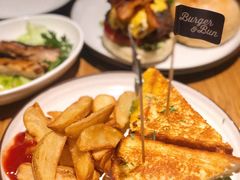 烤牛肉三明治配沙拉-The Diner X餐厅(青岛万象城店)