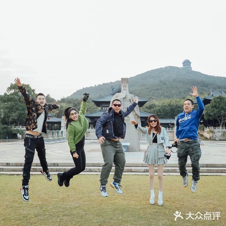 素有“湖州之巅”的美誉。 站于仁皇阁的脚下