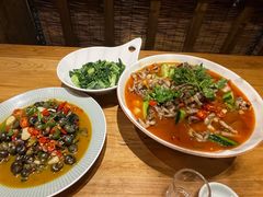 -头上红煨盐鸡·非遗院子餐厅