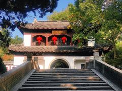 -汇龙潭