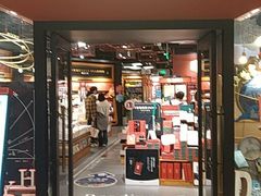 -西西弗书店&矢量咖啡(凯德晶萃广场店)