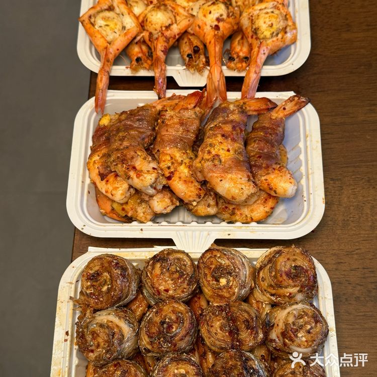 非遗羊肉白串和耗儿粉烧鸭也是经典，每次来必点！