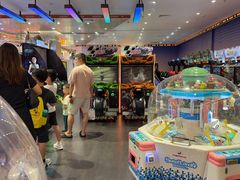 -反斗乐园π·电玩·高空拓展·蹦床(龙华天虹店)