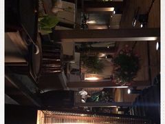 -Cau Go Vietnamese Cuisine